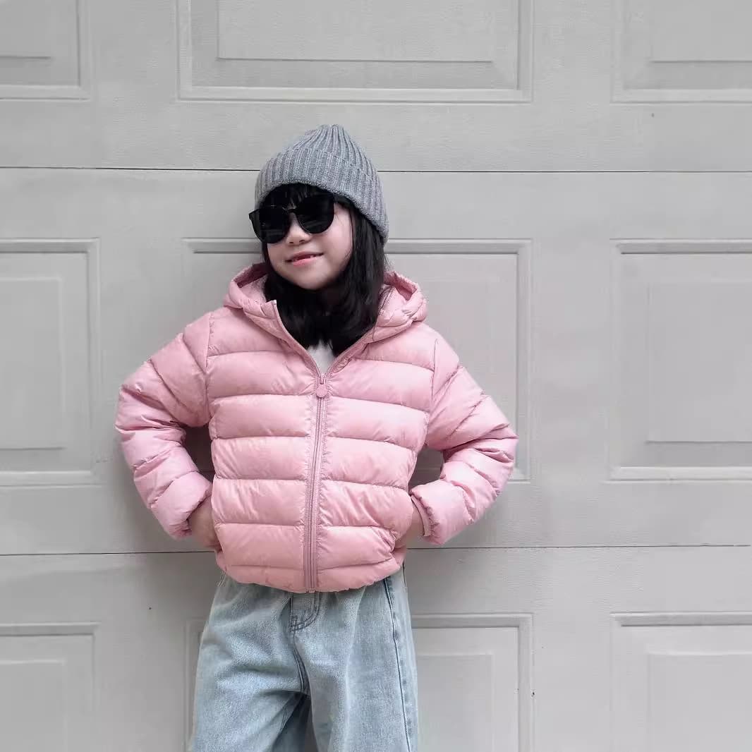 Xiaoman Goose 2024 New Children's Lightweight Down Jacket for Boys and Girls, Solid Color Hooded Warm Inner Layer Coat