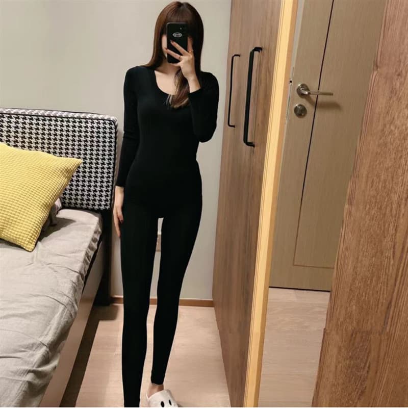 Japanese Fabric Thermal Underwear for Women, Autumn/Winter Slimming Skin-Tone Base Layer, Solid Color Long Sleeve Top and Bottom Set, Fashionable 2-Piece Set