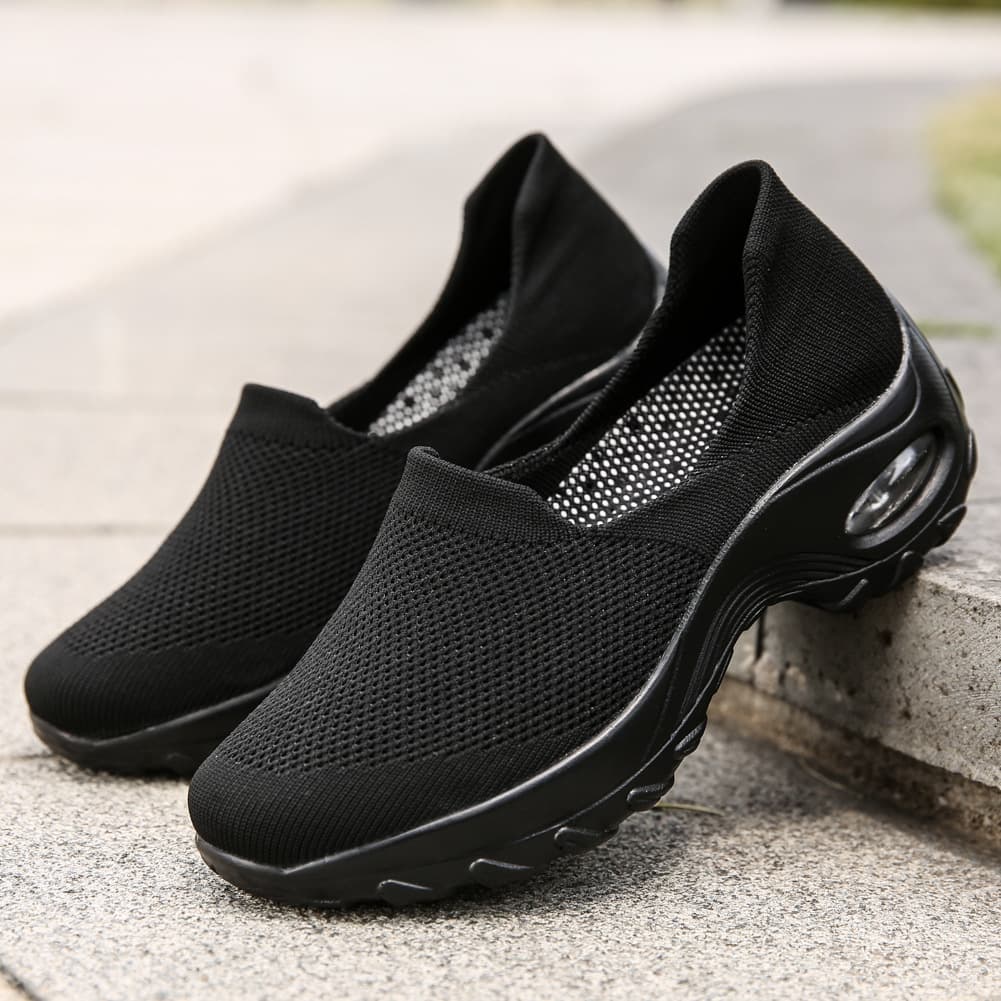 Black Work Shoes Women Slip-On Lazy Shoes Soft Sole Shallow Mouth Breathable Mother Shoes Comfortable Versatile Breathable
