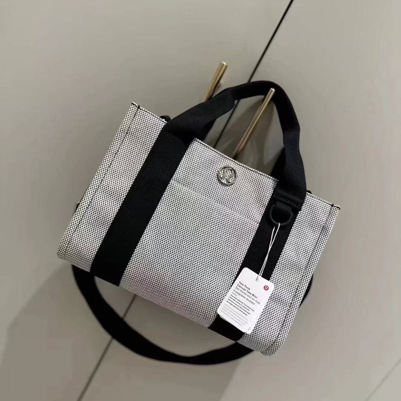 Guoxian LU ladies canvas handbag 2024 mommy bag handheld tote bag large capacity shoulder bag versatile hand carry