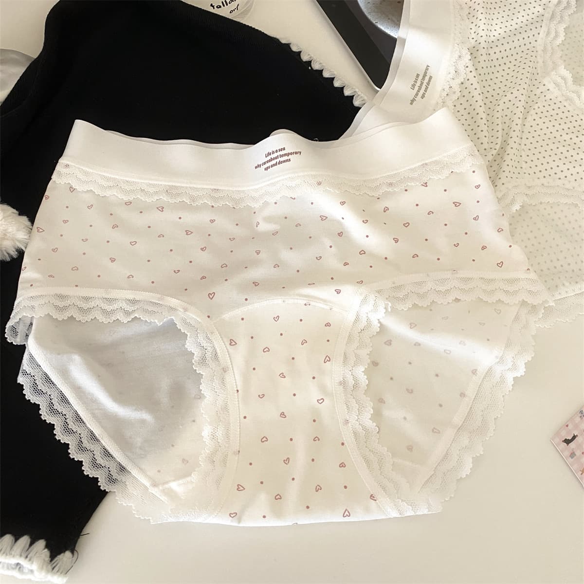 "The Pure Desire Formula of a Girl in the Art Studio: Type A Extra Long Comfortable and Breathable Women's Underwear and Triangle Panties"