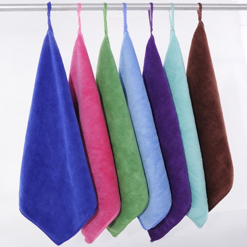 Microfiber towel, thickened, 25*25cm absorbent solid color small square towel, kitchen special square towel, wholesale from manufacturer.
