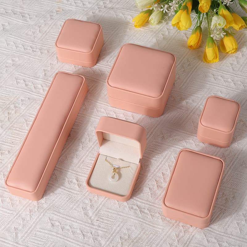 Light Pink PU Round Corner Jewelry Box in Stock, Customizable Logo Earring Bracelet Ring Box, Premium Gift Necklace Box