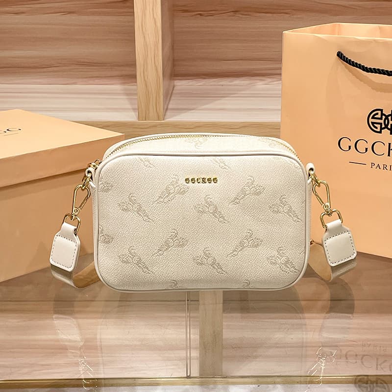 Hong Kong Brand 2025 Fall/Winter New Style Premium Fashion Mini Square Bag for Women Versatile Shoulder Crossbody Commuter Camera Bag