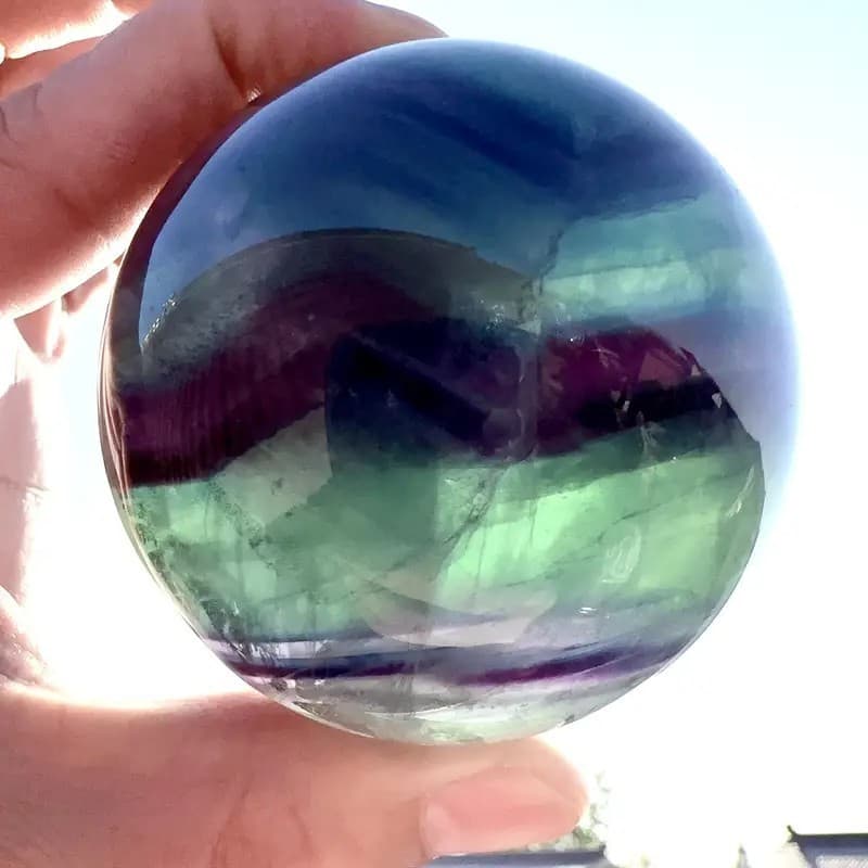 Natural fluorite crystal ball, colored fluorite plaything, crystal craft ornament, Donghai crystal factory wholesale and dropshipping.