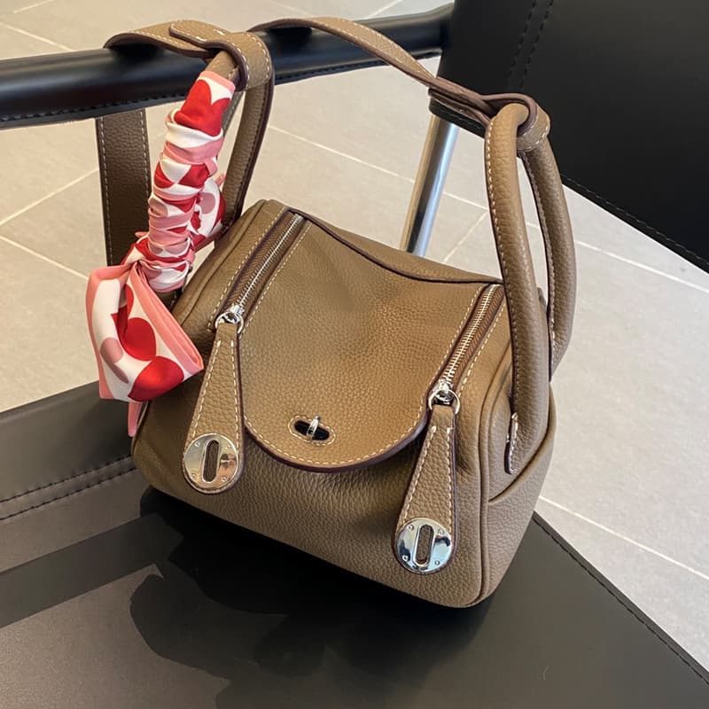 Lindi Genuine Leather Women's Bag Hot Sale Of The Season Doctor's Mini Underarm Pillow Handbag Crossbody Medicine Box Lock Buckl