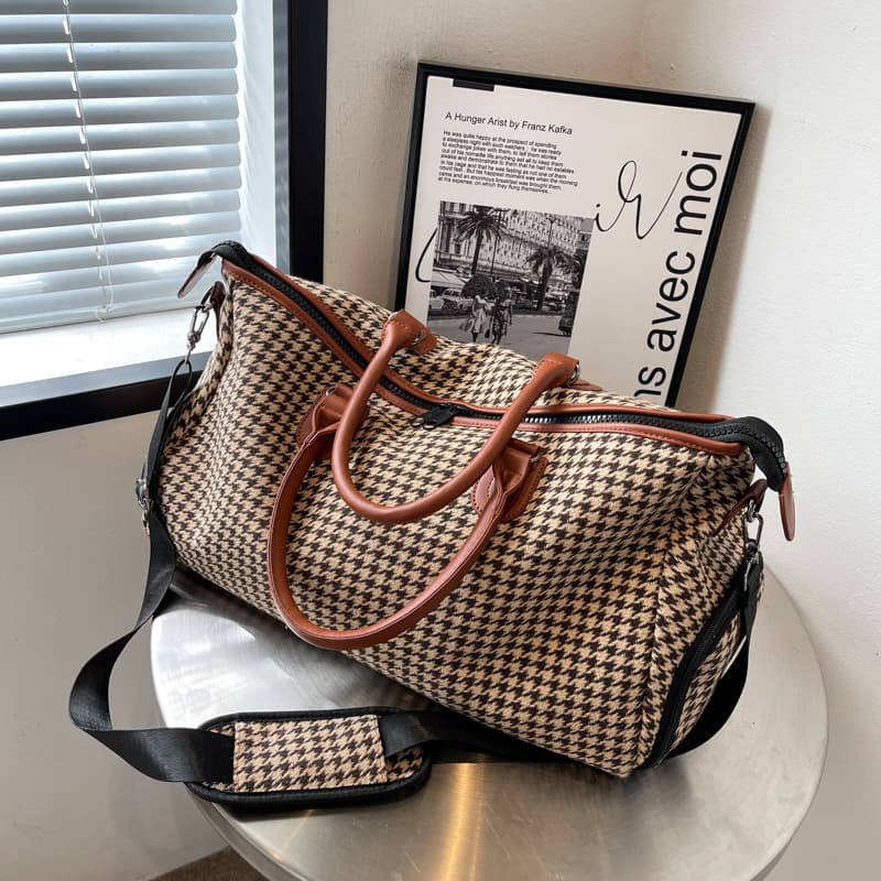 Large Capacity Travel Duffel Bag with Checkered Color Block Design, Fashionable Handbag for Men, Lightweight Carry-On Luggage Bag for Women, Cross-Border Wholesale