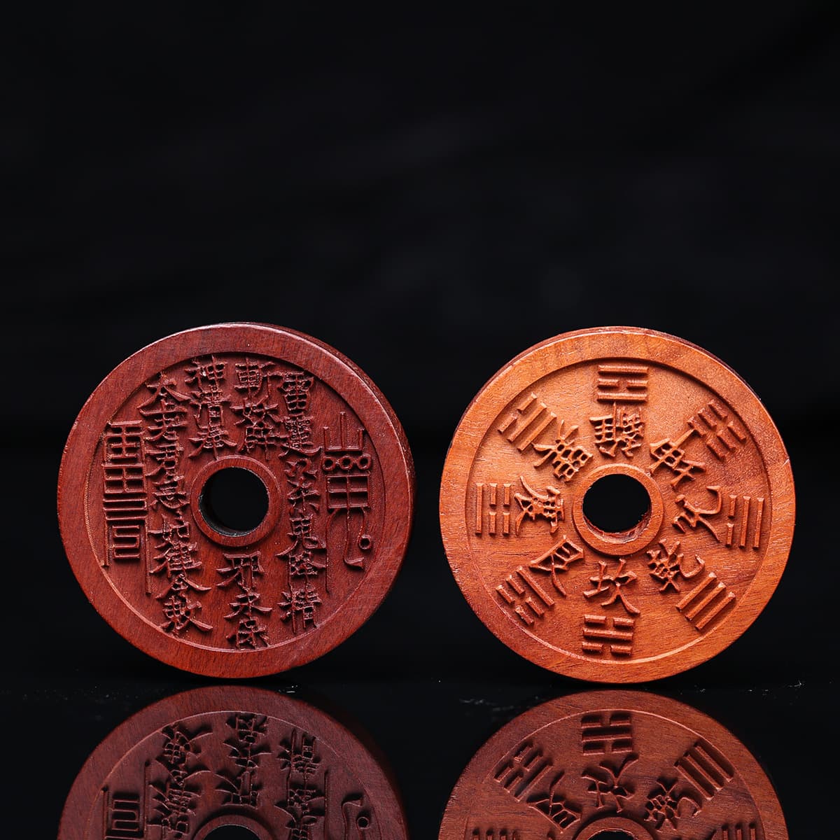 Genuine lightning-struck jujube wood dragon and tiger mountain spirit charm, Nine Heavens Responding to the Origin of Thunder God, Universal Heavenly Venerable, can be hung on a cord, dark color.