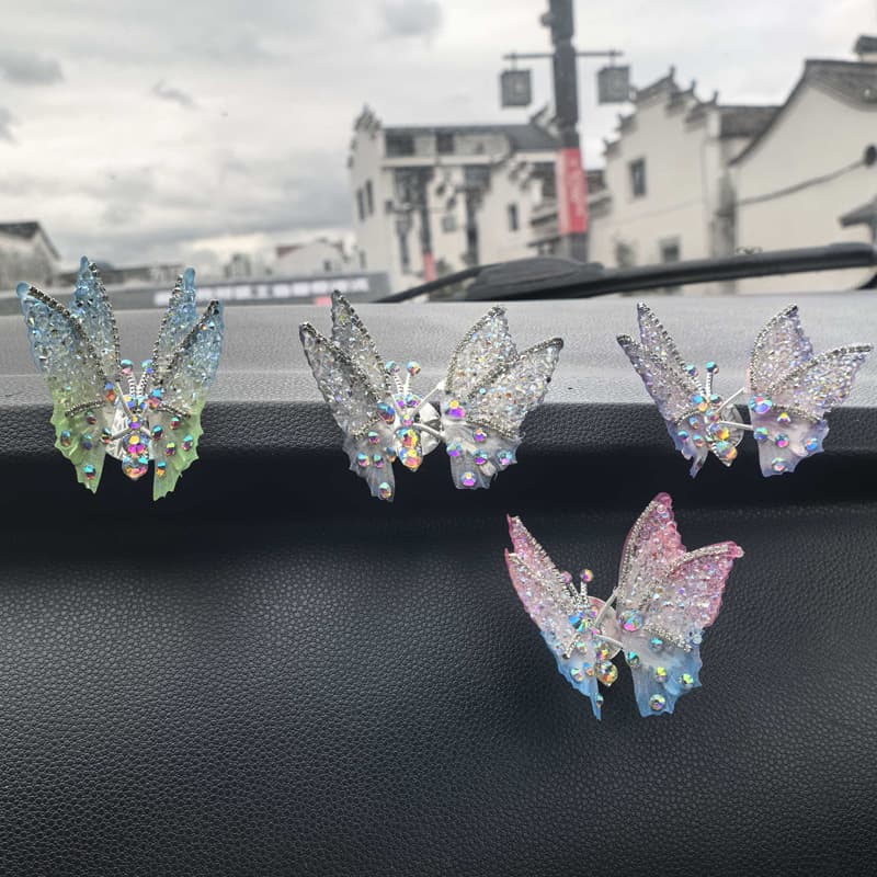 3D Rhinestone Swinging Butterfly Car Ornament Dashboard Healing Vintage Color-Changing Car Interior Decoration