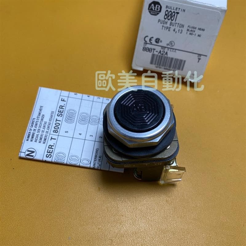 A089*AB Rockwell 800T-A2A T black button, 800T-A2A flat-head self-resetting button