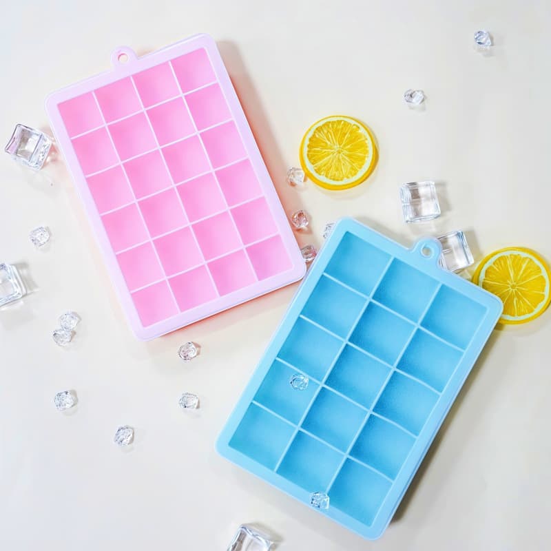 2025 Creative New Silicone Ice Cube Tray with Lid, 24-Cavity/15-Cavity Rectangular Ice Mold, Easy-Release Ice Cube Maker Tool