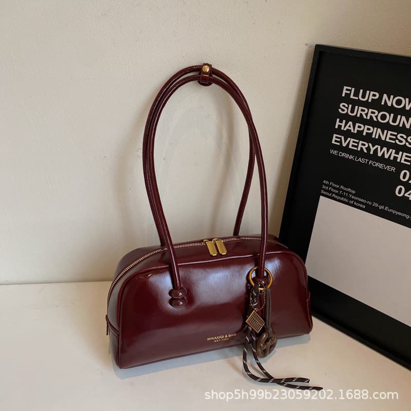 Premium Textured Retro Baseball Bag for Women 2025 Fall Winter Casual Versatile Shoulder Bag Large Capacity Handbag