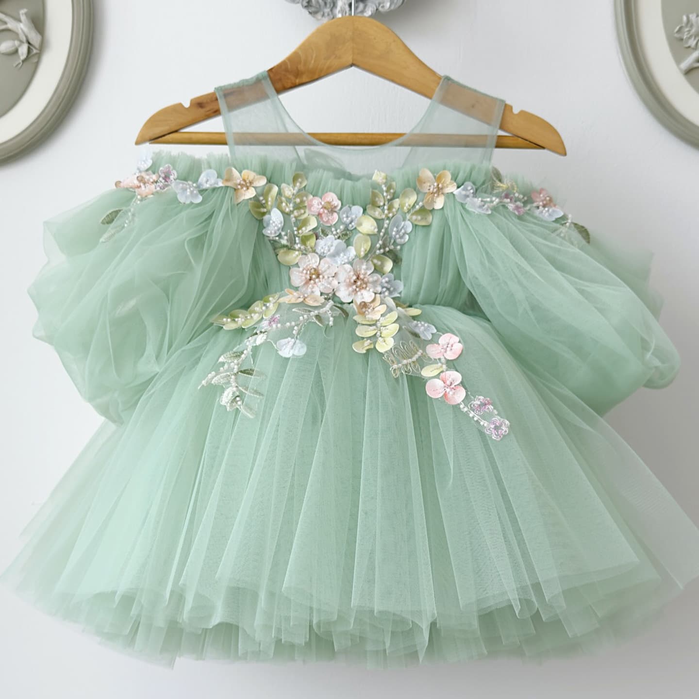 Girls green dress princess dress three-dimensional flower embroidered tutu skirt children's one-year-old dress cross-border foreign trade