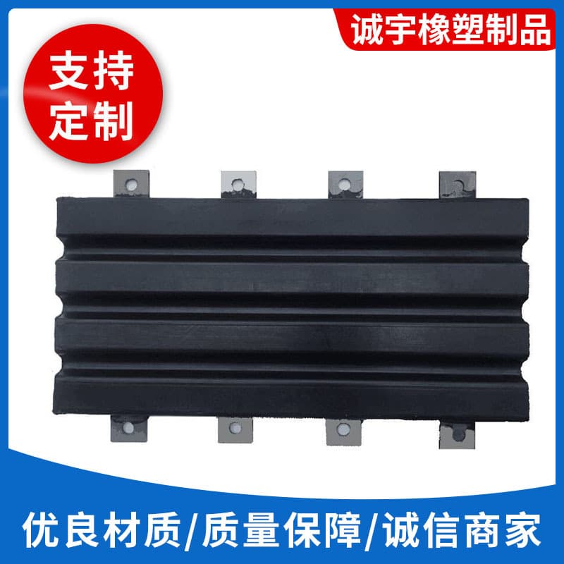 Tippler wear plate, tippler accessory, natural rubber buffer plate, wear-resistant sheet production and wholesale.