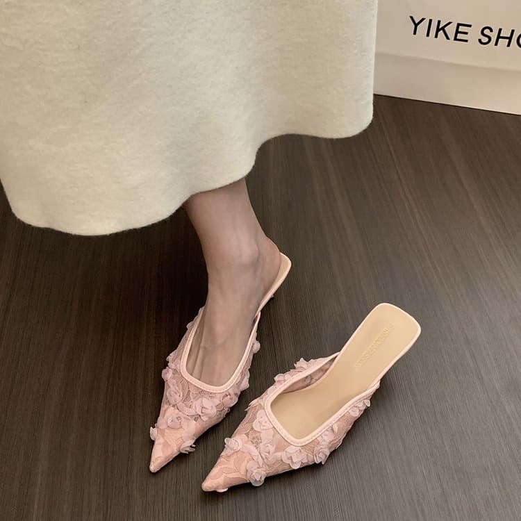 Available in Sizes 41, 42, 43, the Heel Is the Same as the One with the Item Number 404