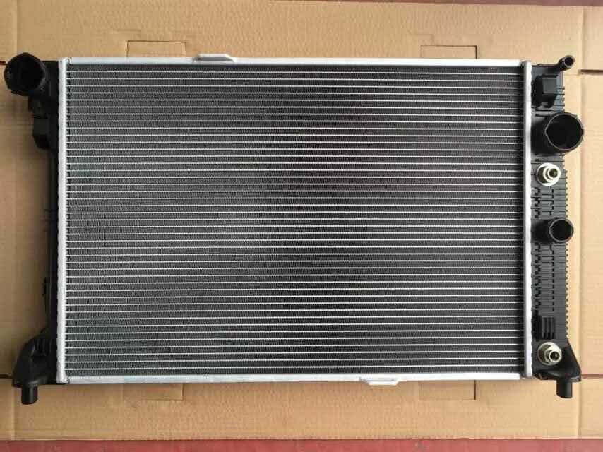 For Mercedes-Benz W204 Radiator V6 C200 C300 C260 C-Class