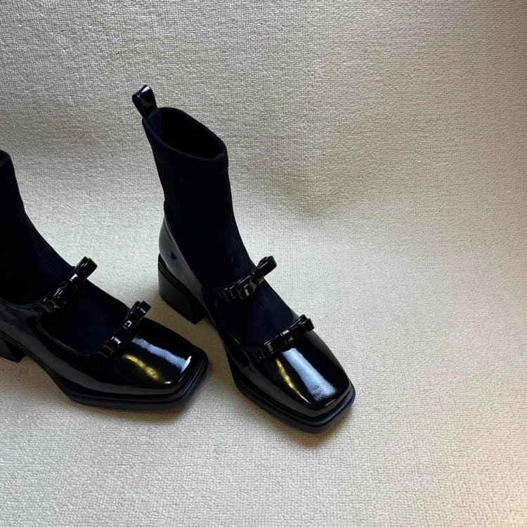 Sheepskin version~ Chanel-style bow elastic slim boots 2025 new versatile black back zipper chunky heel ankle boots