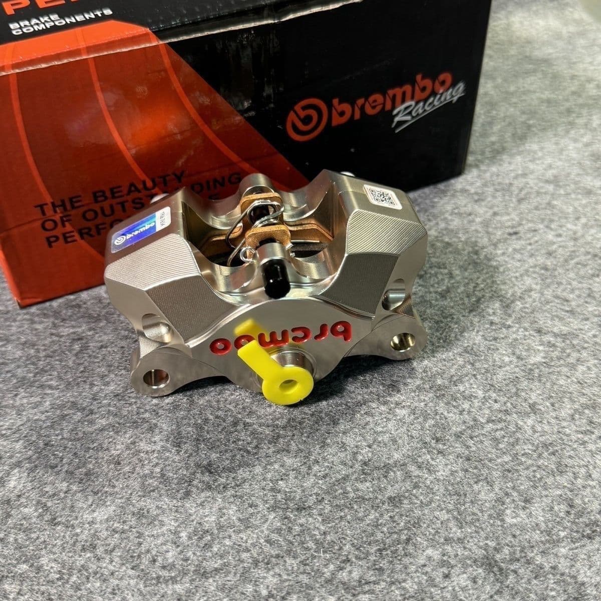 Domestically produced Dingdian Precision CNC Crab calipers modified from Brembo Little Crab Niu electric scooter disc brakes with coding