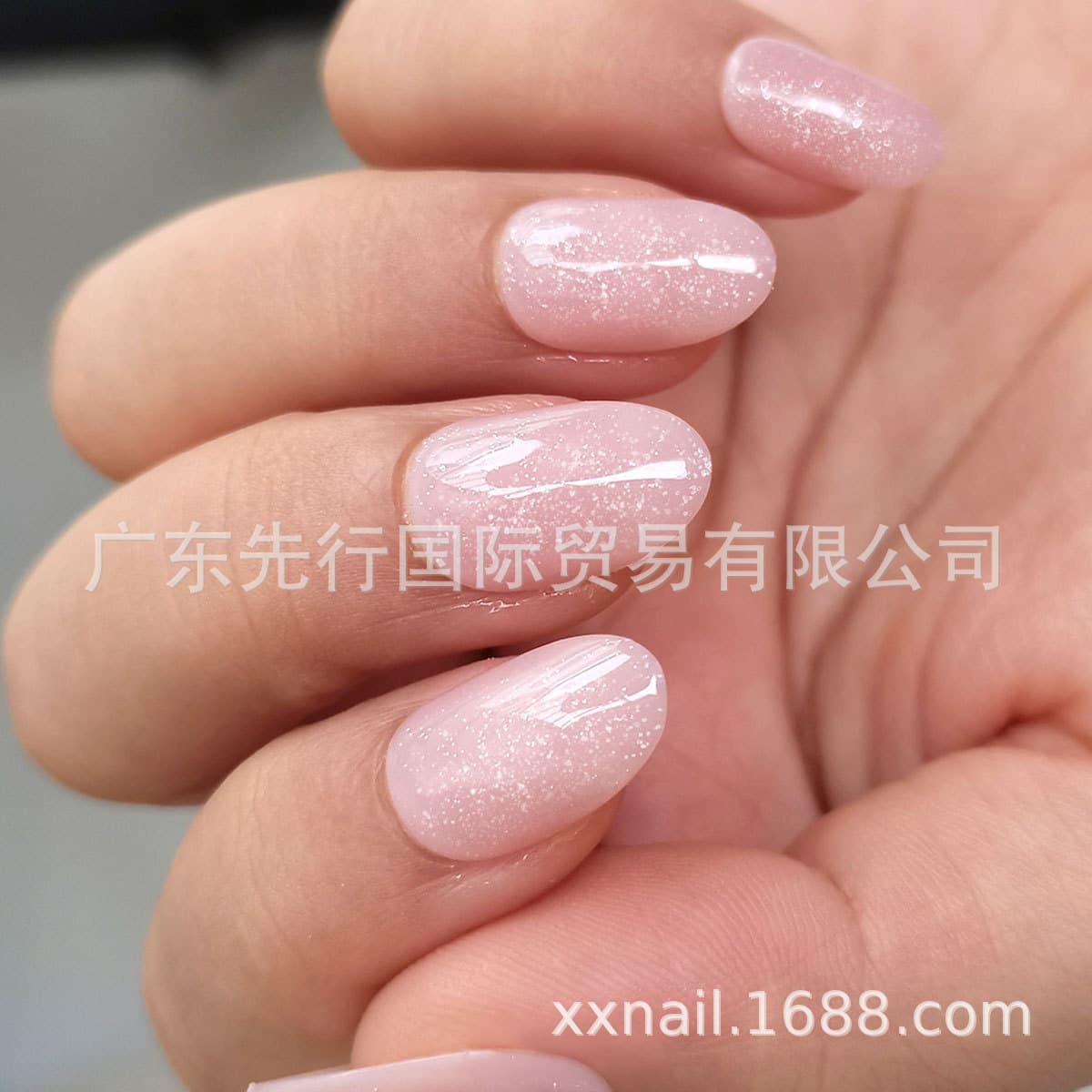 32 Press-On Nails Short Round Simple Nude Glitter Wearable Finished Fake Nail Stickers