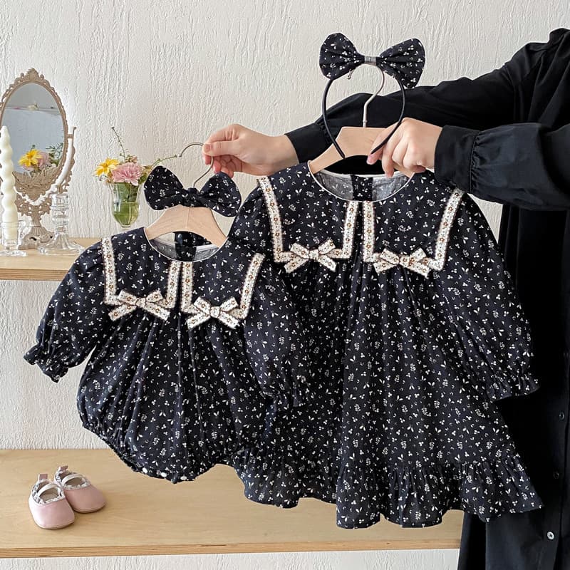 Autumn 2026 New Baby Bodysuit Triangle Crawl Girls Long Sleeve Dress Girls Sister Matching Outfit Pure Cotton Kids Clothing