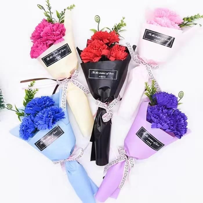 Valentine's Day Three Carnation Soap Flower Small Bouquet Artificial Flower Gift Box with Small Gift Manufacturer