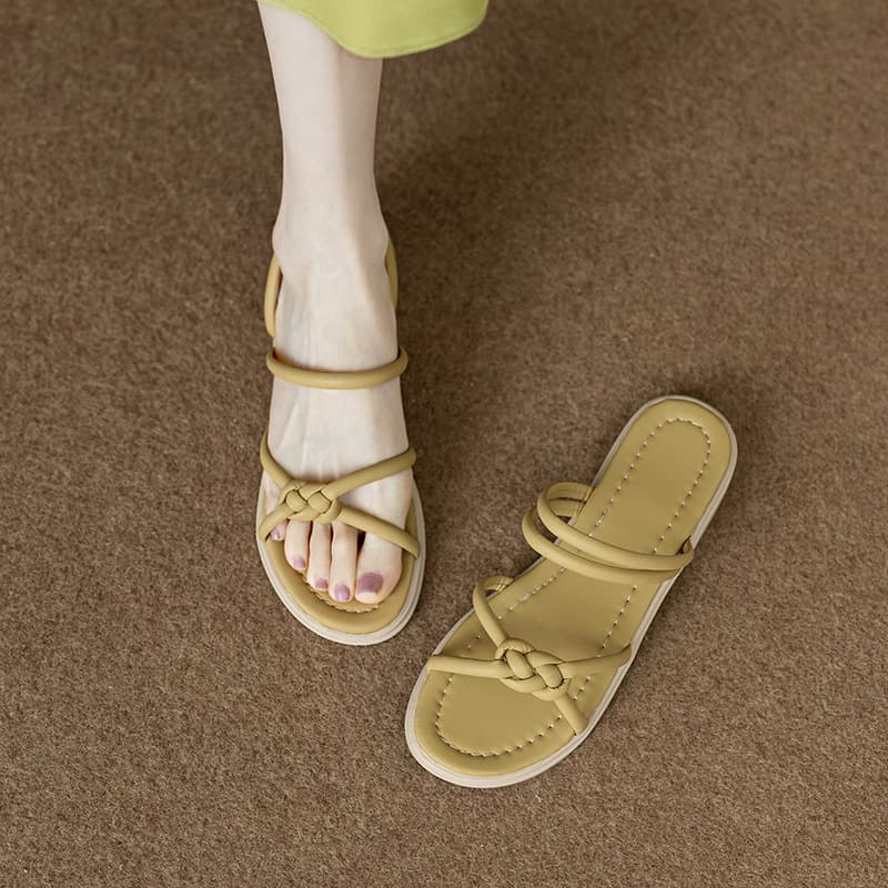 Wasteland Style Beautiful Flats Sandals for Women to Wear Outside 2025 Summer Two-Wear Two-In-One Non-Tiring Soft-Soled Sandals