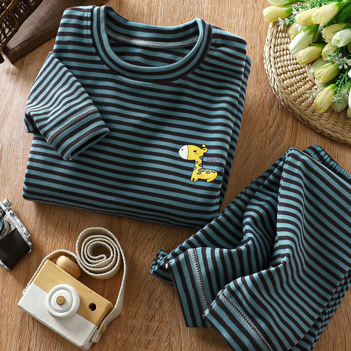 Kids' Velour Thermal Set Warm Fleece Autumn/Winter Pajamas for Older Children, Thick Base Layer Top and Pants for Boys and Girls Homewear