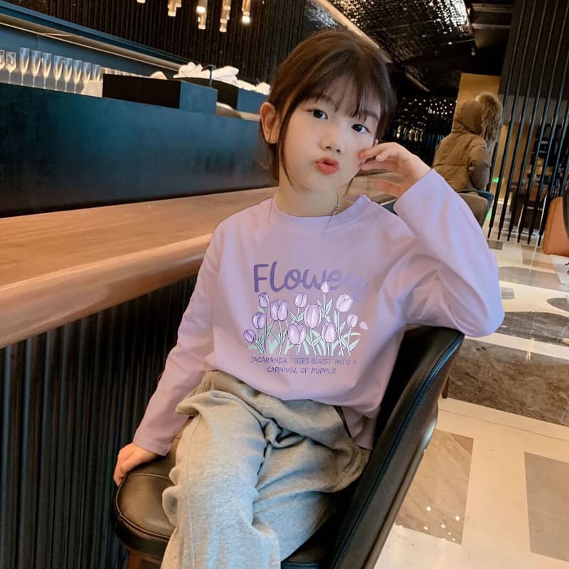 Girls Cotton Base Layer Top Spring Autumn Children Long Sleeve T-Shirt 2025 New Girls Stylish Slim Fit Top Tee Trendy