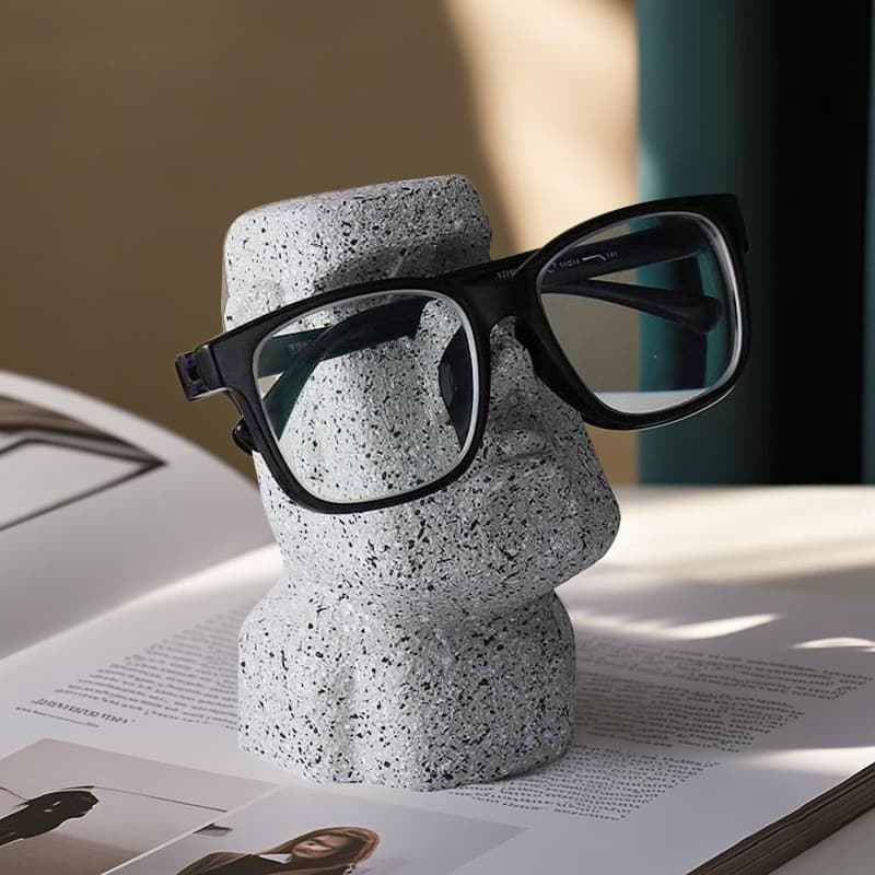 Creative funny glasses stand glasses holder abstract niche office ornaments glasses store shelves desktop decorations