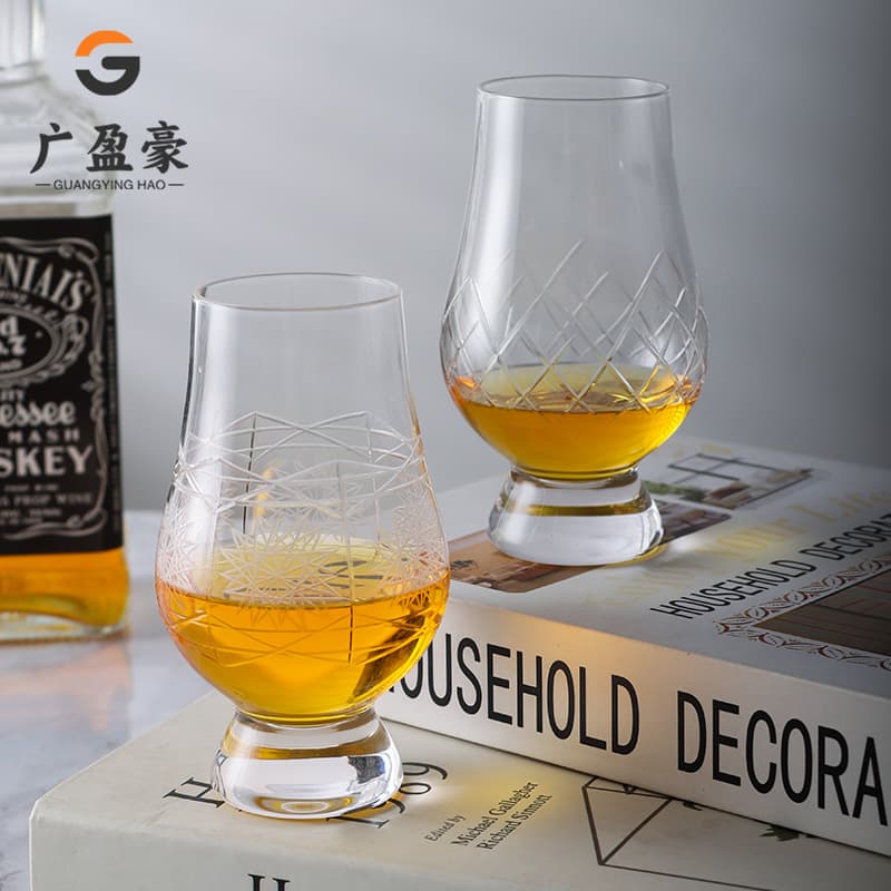 Light luxury style carved tulip scent cup crystal glass whiskey cup foreign wine cup bar special mixing cup
