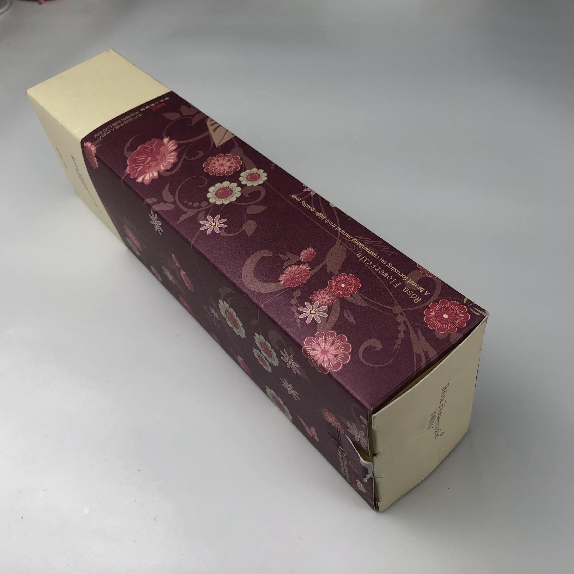 Dongguan Colored White Card Printed Paper Box with Lamination, Dustproof Minimalist Style, Wholesale Price Stock