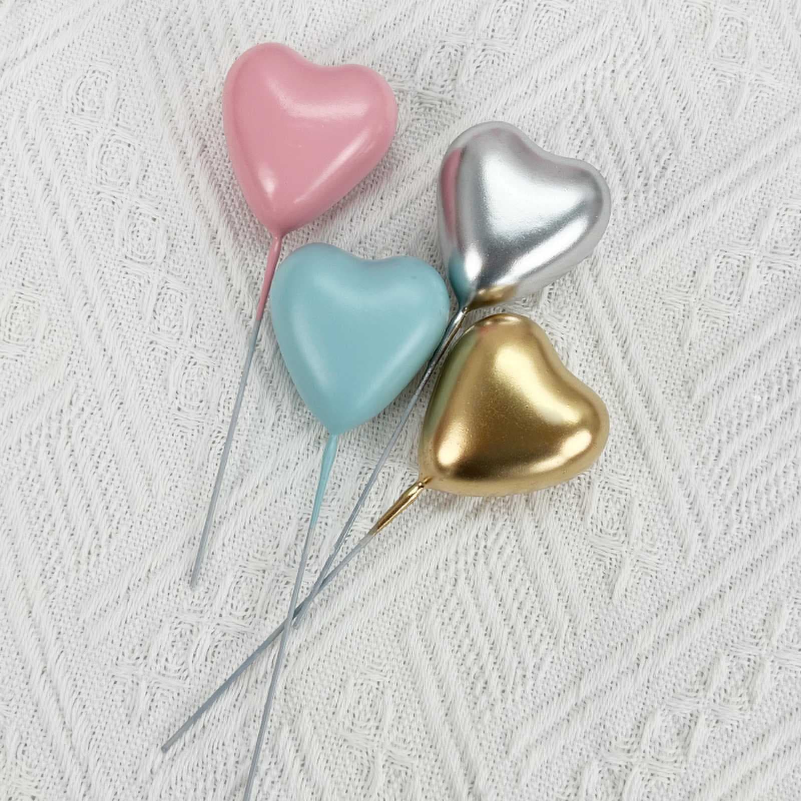 Cake decorations, heart-shaped decorations, Qixi Festival toppers, love confessions, marriage proposals, birthday wishes, five-pointed stars, gold, silver, and red hearts.