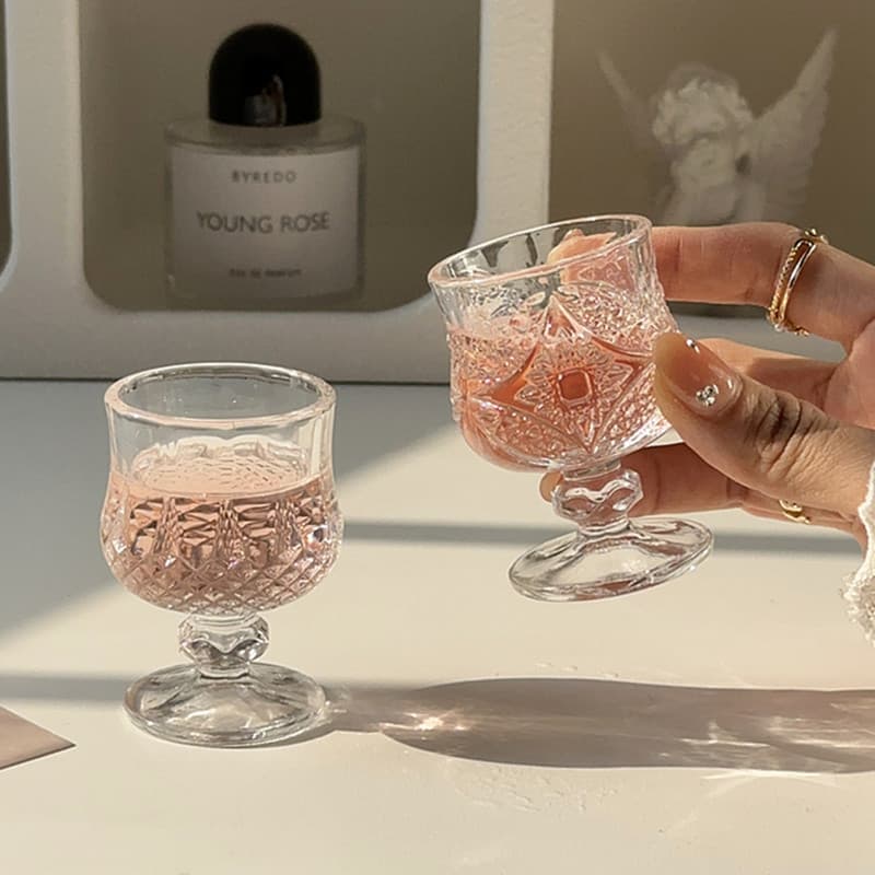 Creative Retro Etched Glass Mini Wine Glass, Exquisite Stemmed Dessert Glass, High-End Small Shot Glass