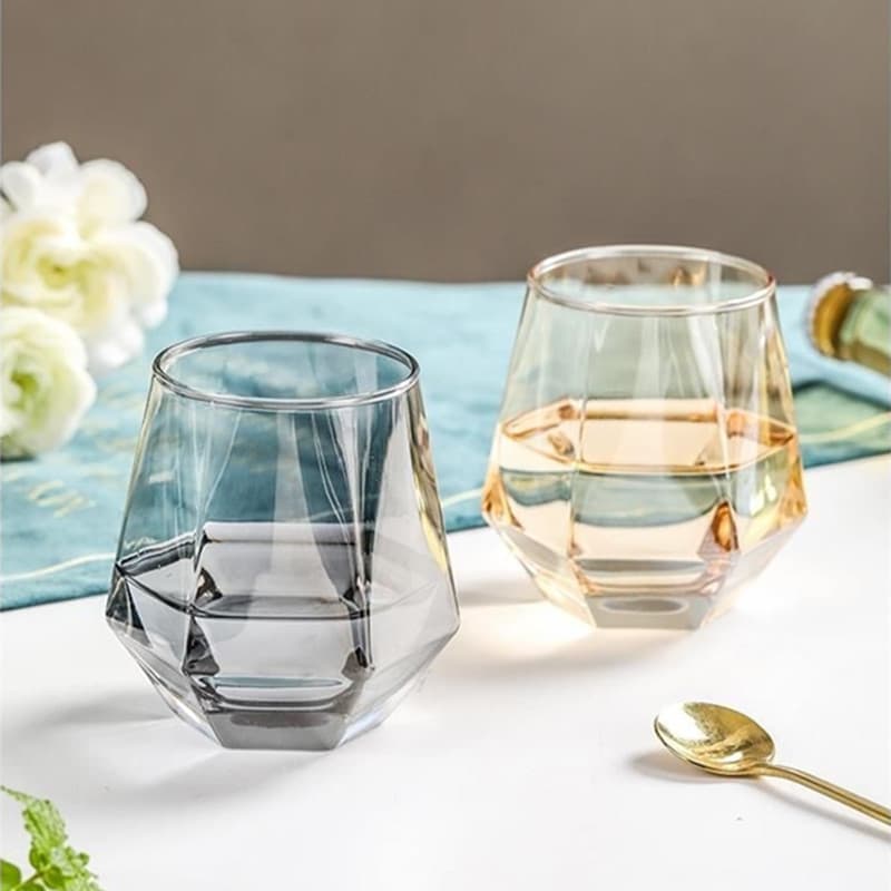 Manufacturer In-Stock Hexagonal Diamond-Cut Whiskey Glass, Colorful and Heat-Resistant, Suitable for Milk, Juice, and Beverages, Wholesale Ins-Style
