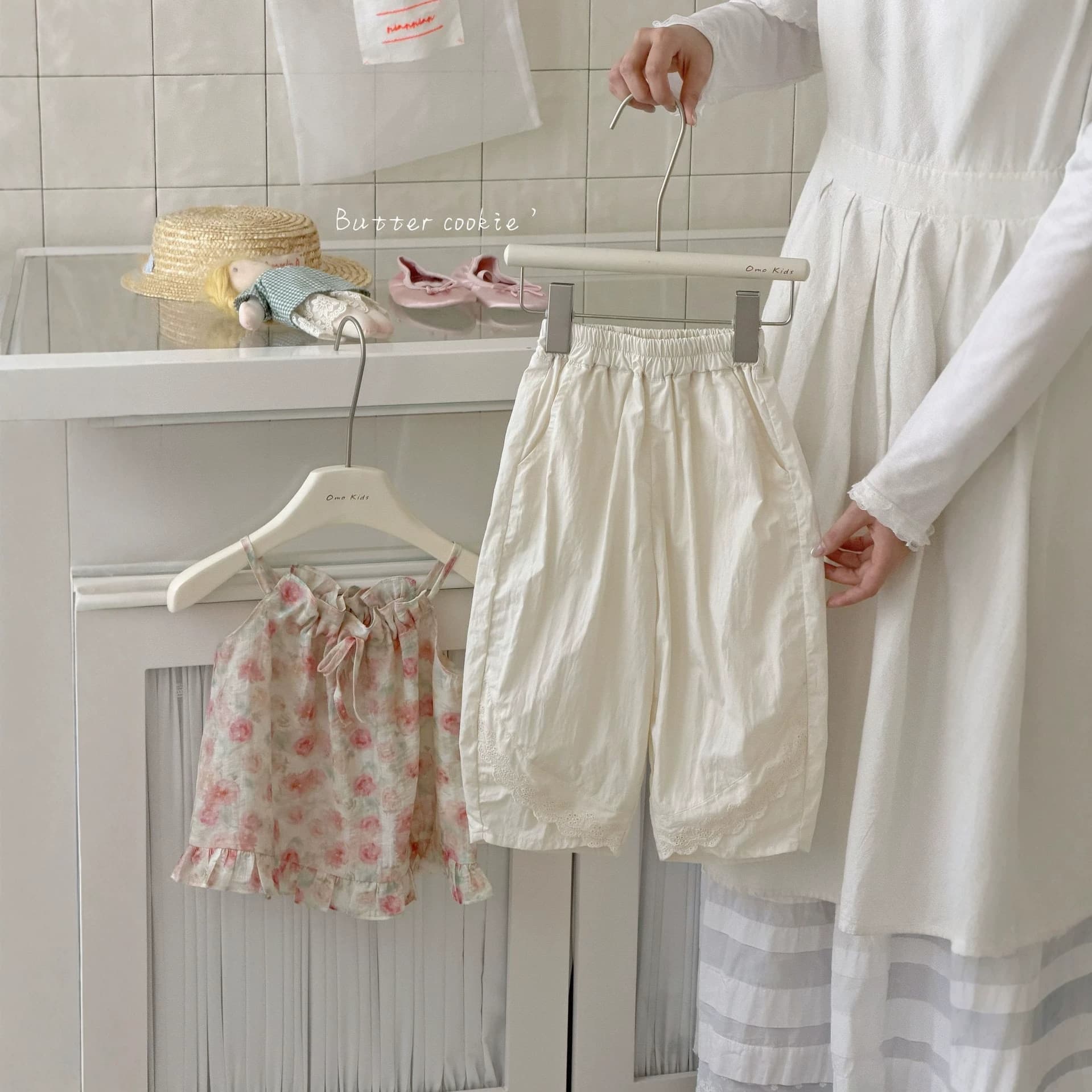 Children's baby Korean style casual trousers 2026 summer new style girl doll apricot pastoral style loose radish pants