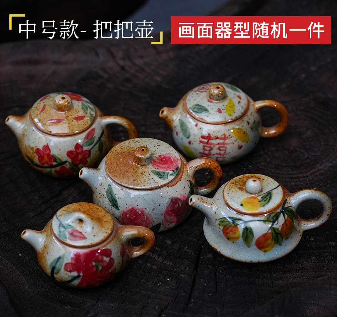 Hot-selling tourist attraction street stall item: Jingdezhen kiln-changed mini ceramic flower vase ornament wholesale