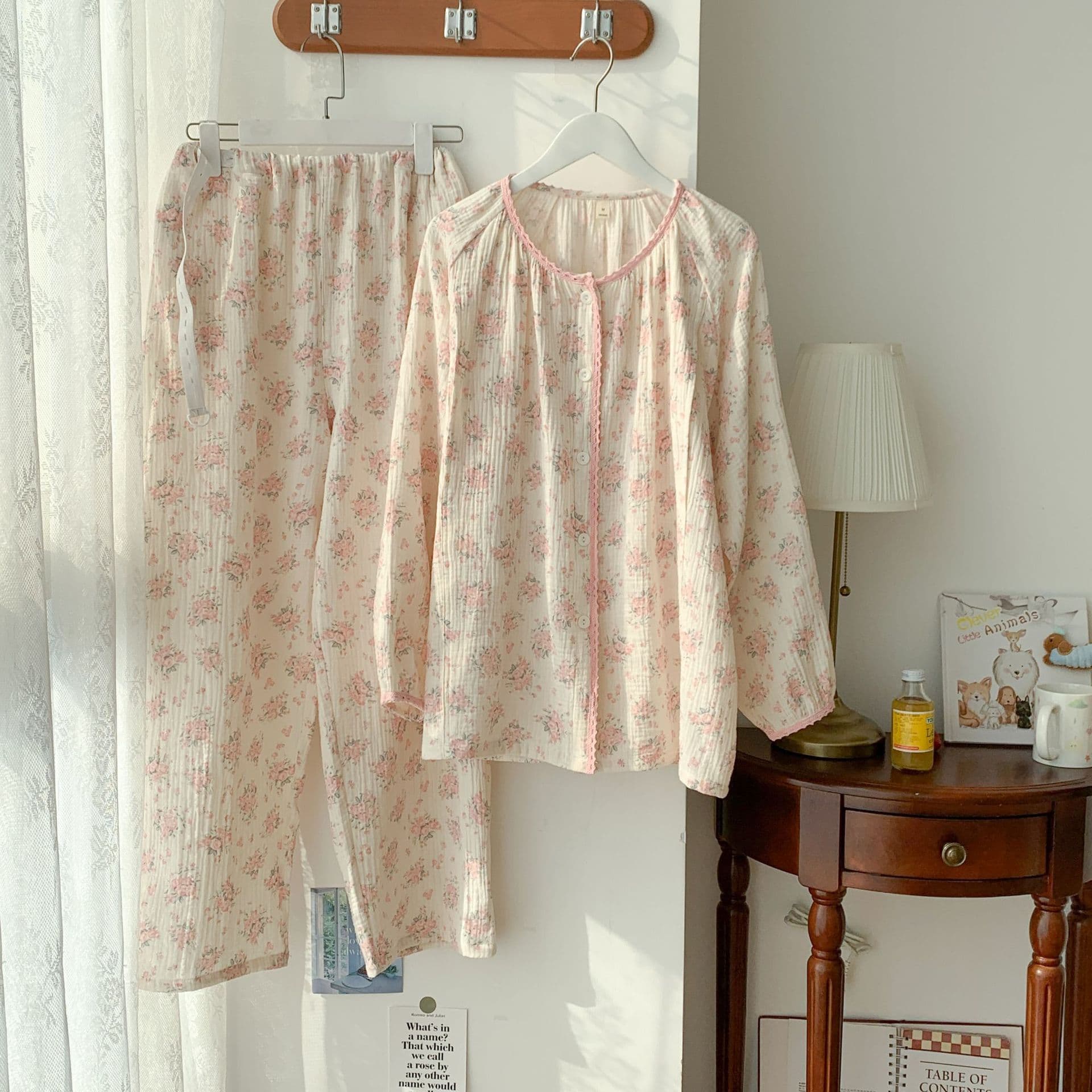 Cotton Gauze Maternity Nightgown with Built-in Pads, Postpartum Nursing Sleepwear for Spring and Autumn, Thin Summer Breastfeeding Homewear