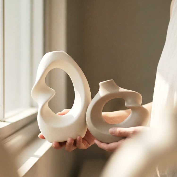 Modern Minimalist White Irregular Geometric Ornaments Ceramic Desktop Decorations Creative Abstract Art Furnishings