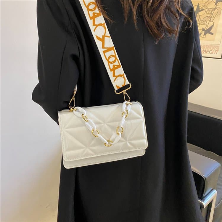 Diamond Bag Women's Bag New 2025 Fashion Popular One-Shoulder Cross-Body Small Square Bag Chain Casual Simple Handbag