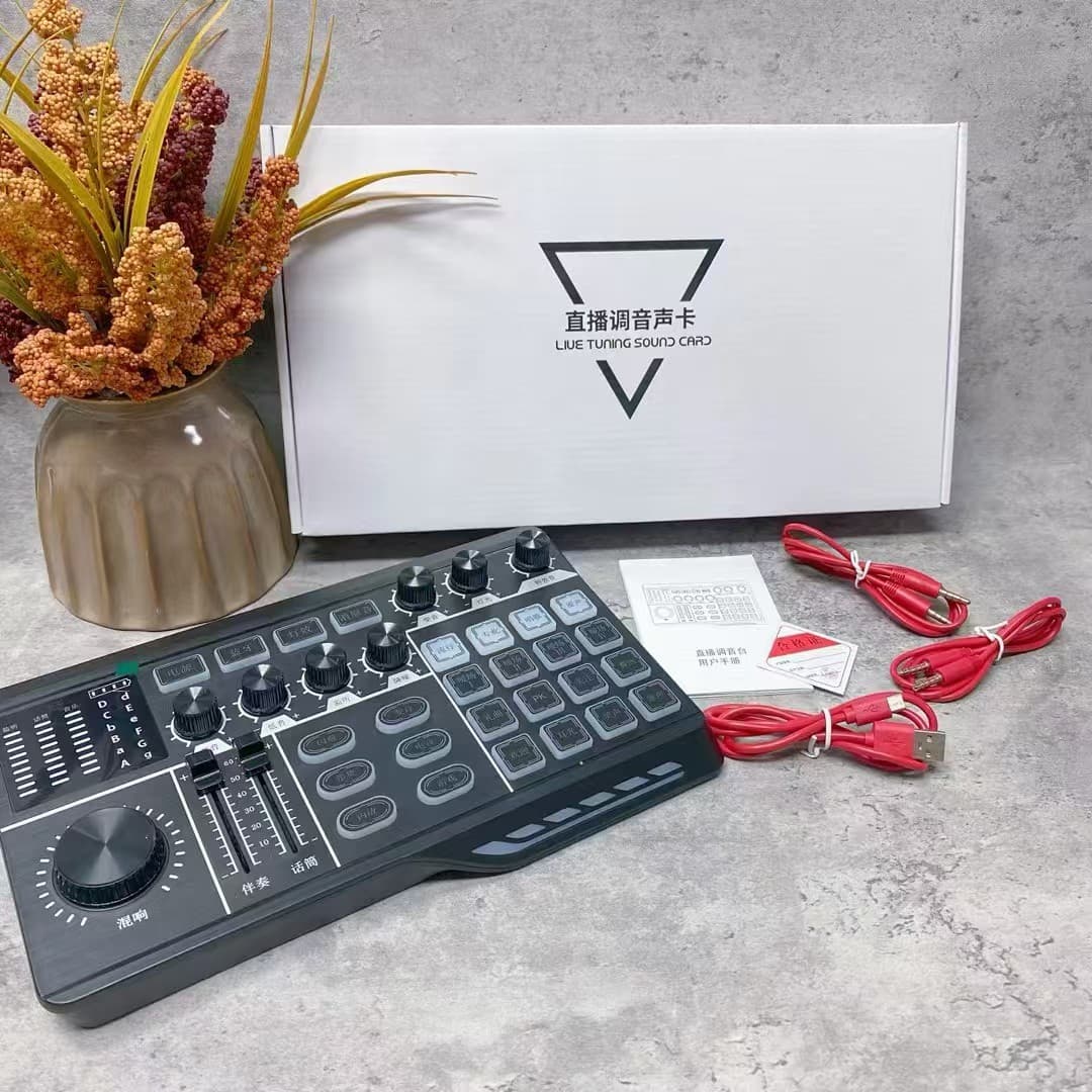 Complete Live Streaming Sound Card Set, Compatible with Mobile Phones and Computers, Designed for Internet Celebrities Singing and Product Promotion, Mixing Console Sound Card Equipment