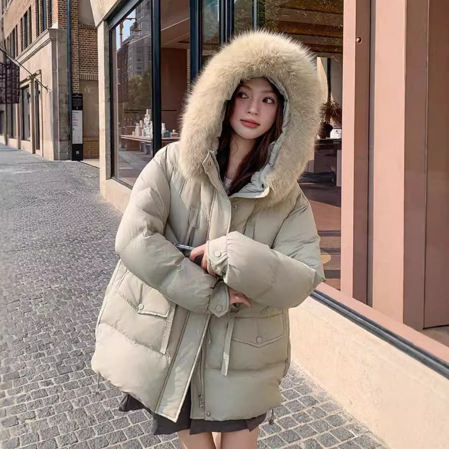 2024 New Style 90 White Duck Down with Fox Fur, Extra Large Size Thickened Down Jacket for Women, Loose Winter Coat