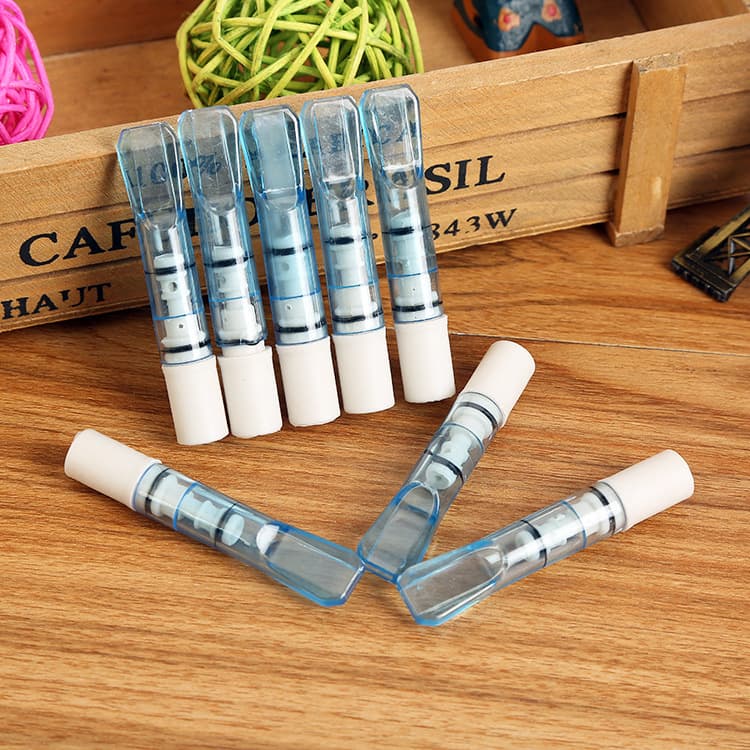 Multi-pack Plastic Filter Cigarette Holder Portable Card Pack Men's Cigarette Filter Accessories Wholesale Bargain Source