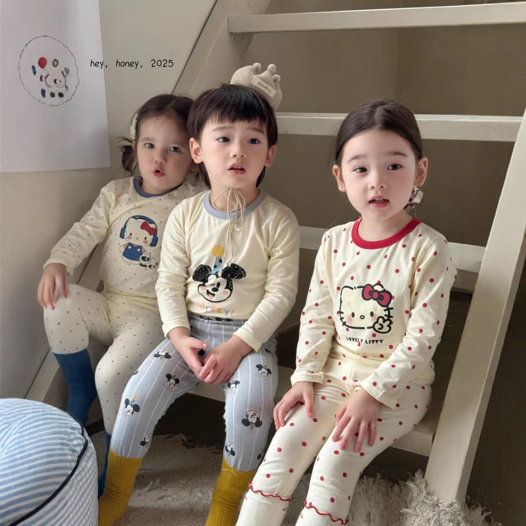 Children's Autumn/Winter Sleepwear Class A 200g Lycra Cotton Long-Sleeve Top and Pants Set for Boys and Girls, Size Roll