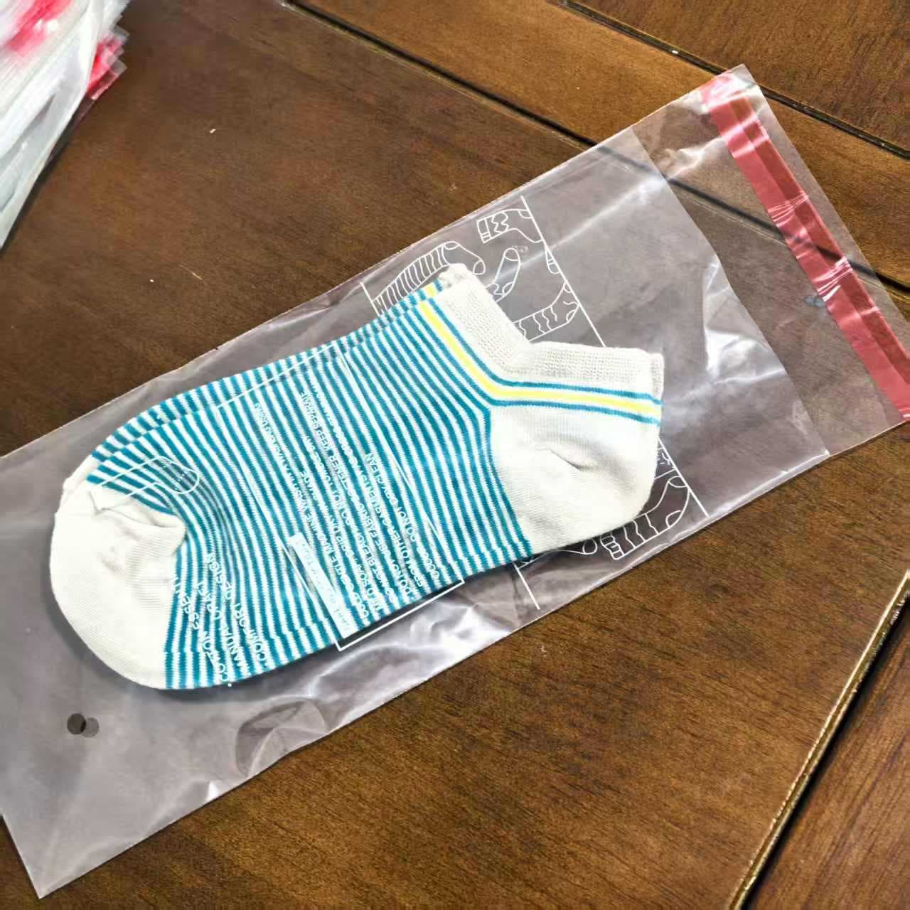 Ready stock PE high-pressure self-adhesive bags, ankle socks for men, women, children, transparent all-English socks individual packaging self-adhesive bags