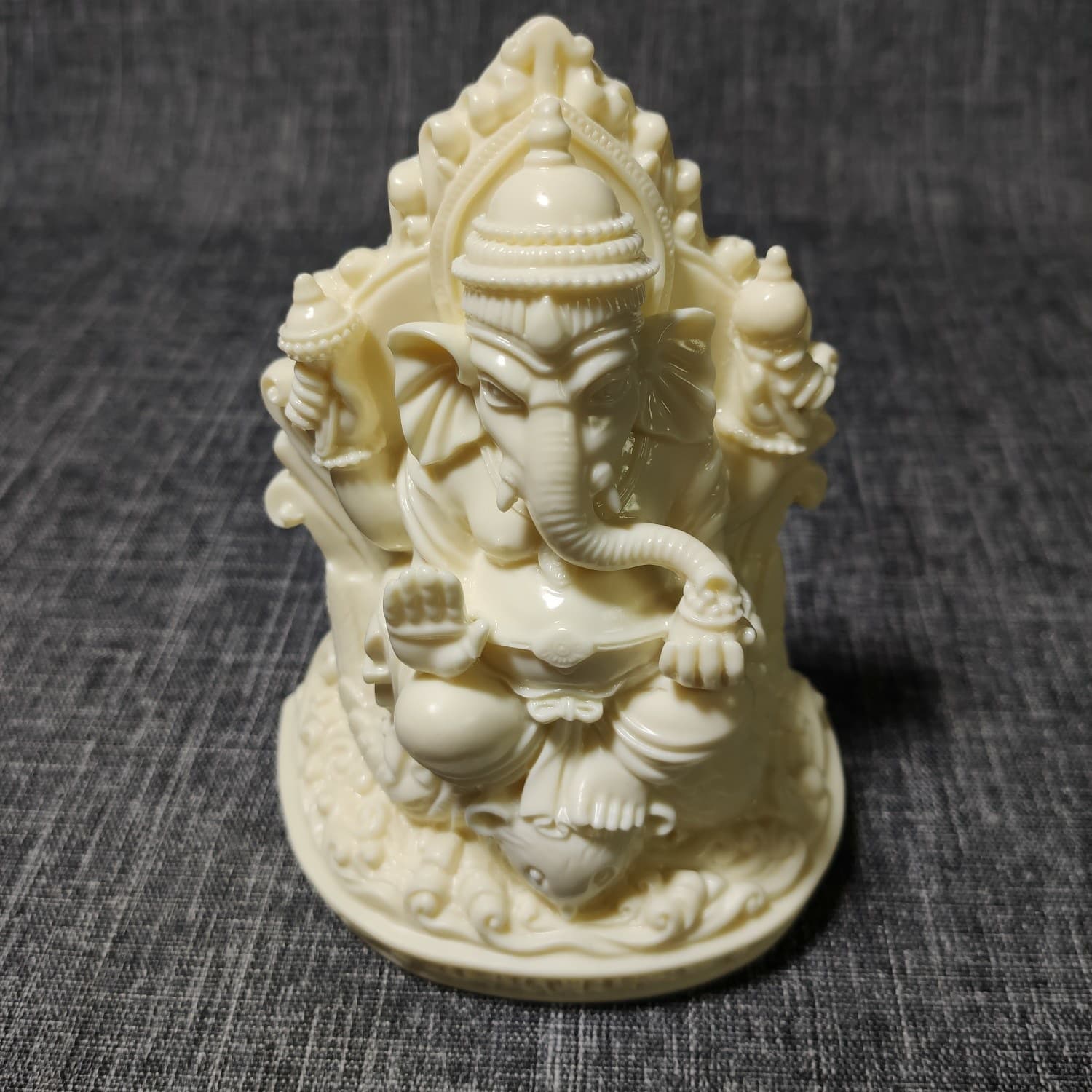 Ivory Nut Divine Elephant Ornament Living Room Entryway Decoration Elephant God Car Ornament Creative Craft Gift Factory Wholesale