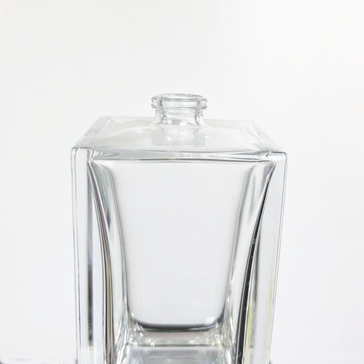 Wholesale Stock Perfume Bottle 100ml Square Thick Bottom Spray Bottle Classic Glass Bottle Cosmetic Bottle Empty