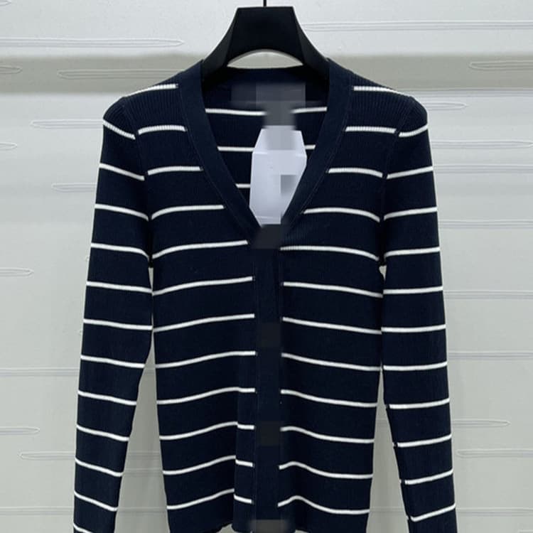 2025 Autumn/Winter New V-Neck Contrast Stripe Comfortable Skin-Friendly Versatile Knit Cardigan