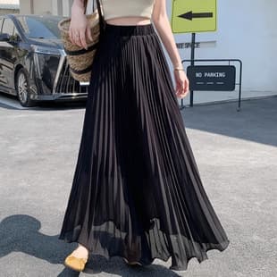 Pleated Skirt Women Early Spring 2026 New Design Niche Pleated Skirt High Waist Slimming Drape Long Skirt