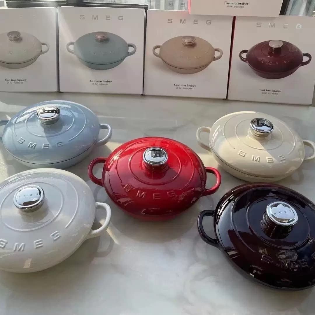 In Stock Smeg Enamel Pot 26cm 2.2L Smeg Cast Iron Pot Retro with Lid Enamel Gas Stove Induction Cooker
