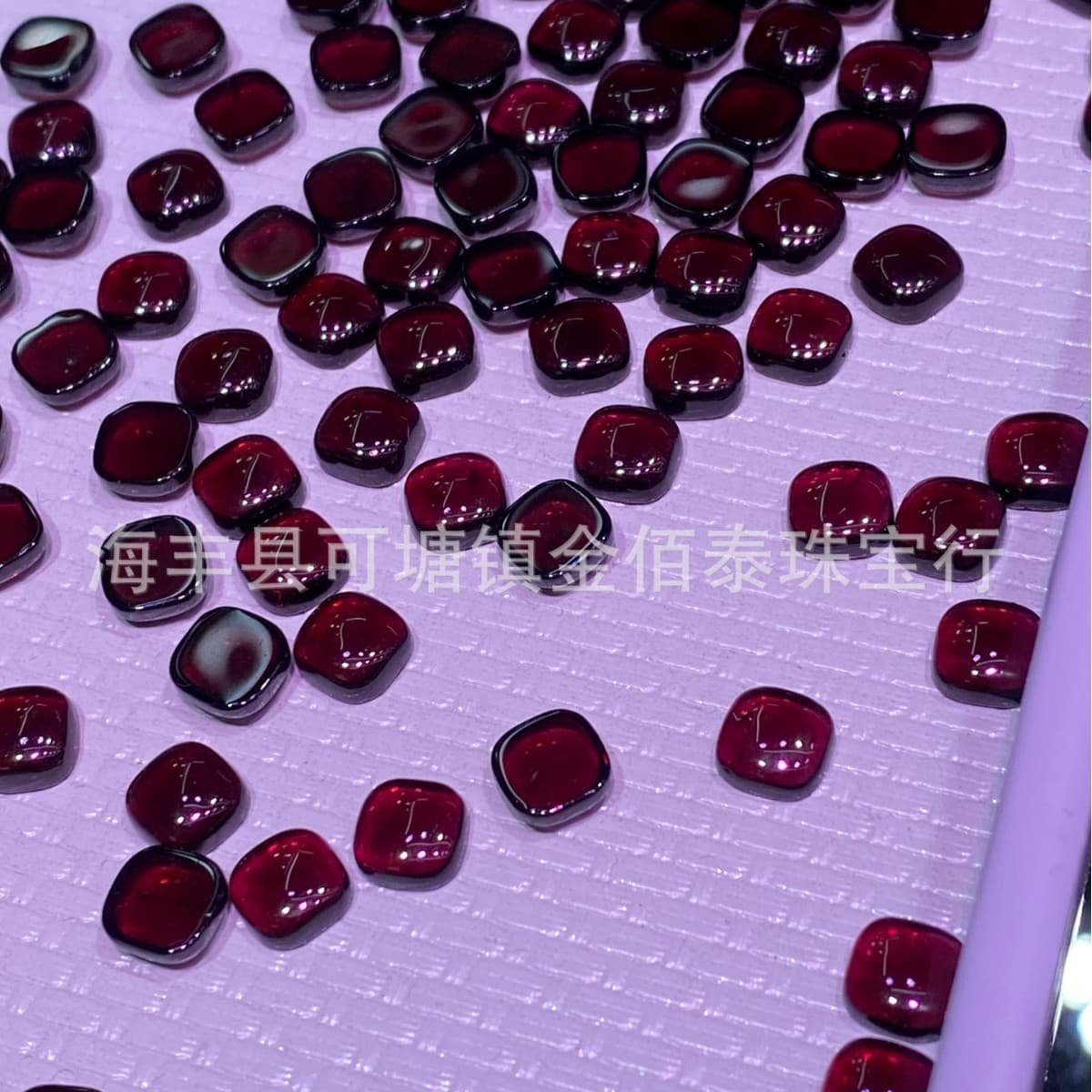 Natural Purple Tooth Black Garnet Square Bare Stone Ring Face Brazilian Garnet Accessories Inlaid Jewelry Manufacturer Wholesale